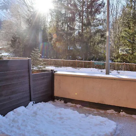 Apartment 2 Pieces Avec Terrasse, Proche Commerces Et Telepherique, - Fr-1-464-92