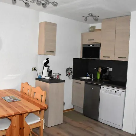 2 Pieces Avec Terrasse, Proche Commerces Et Telepherique, - Fr-1-464-92 Pralognan-la-Vanoise